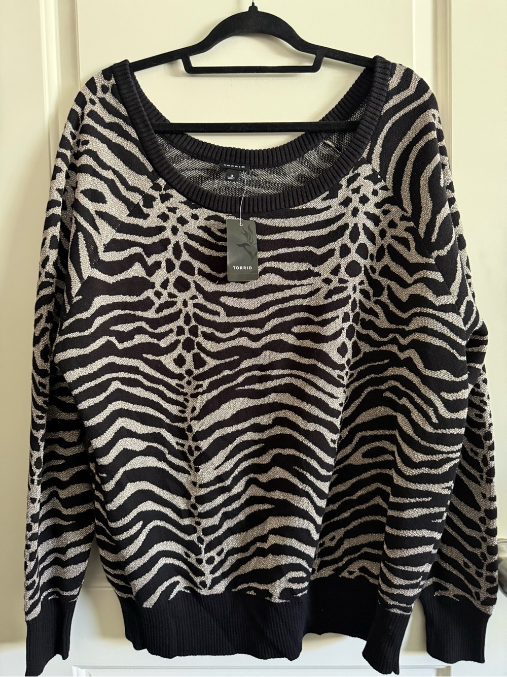 Torrid Black & Silver Metallic Zebra Print Sweater size 3